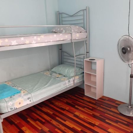 Homestay Idaman Tun Hussein - Harga Untuk 1 Rumah ,1 Bilik ,1 Bilik Air 4 Single Bed - Not Sharing Perai Exterior photo