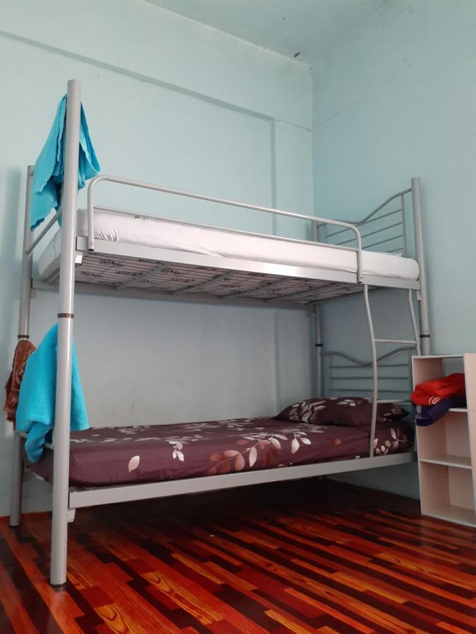 Homestay Idaman Tun Hussein - Harga Untuk 1 Rumah ,1 Bilik ,1 Bilik Air 4 Single Bed - Not Sharing Perai Exterior photo
