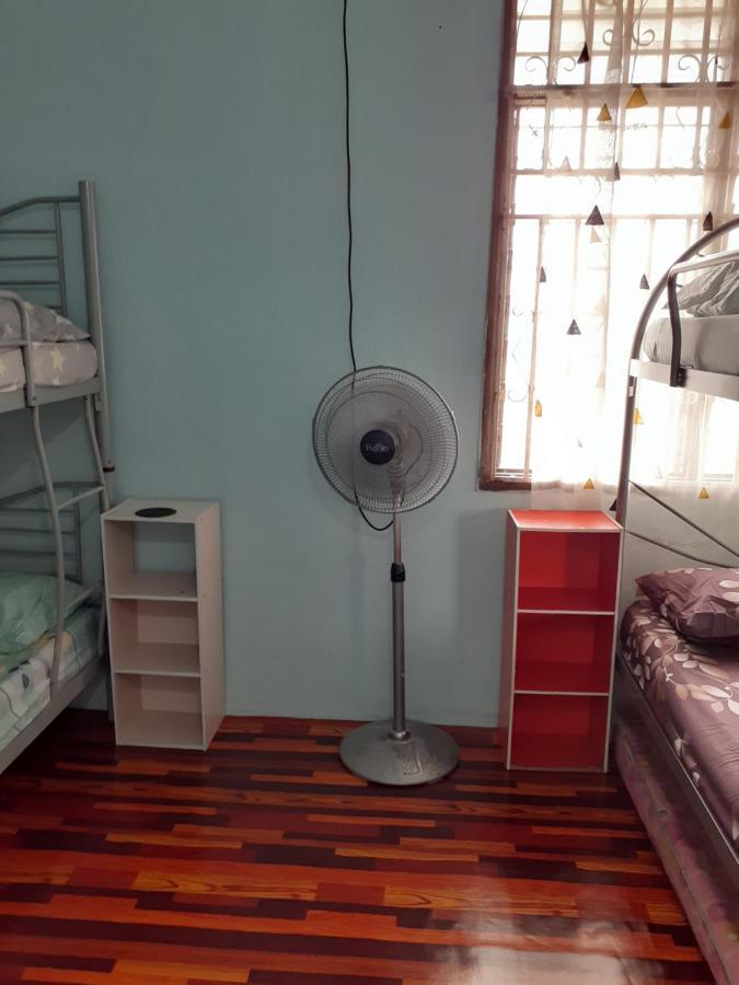 Homestay Idaman Tun Hussein - Harga Untuk 1 Rumah ,1 Bilik ,1 Bilik Air 4 Single Bed - Not Sharing Perai Exterior photo